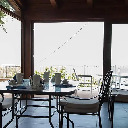 Le Rose Del Tirreno B&B 3*