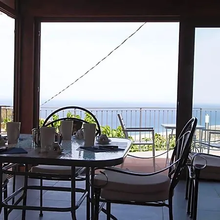 Le Rose Del Tirreno Bed and breakfast Falerna
