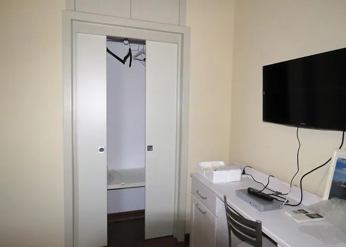 Alojamento de Acomodação e Pequeno-almoço Le Rose Del Tirreno 3*