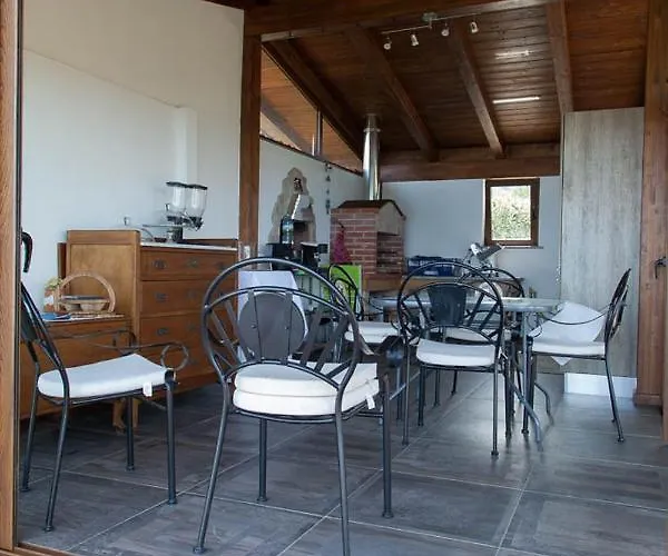 Le Rose Del Tirreno Alojamento de Acomodação e Pequeno-almoço 3*